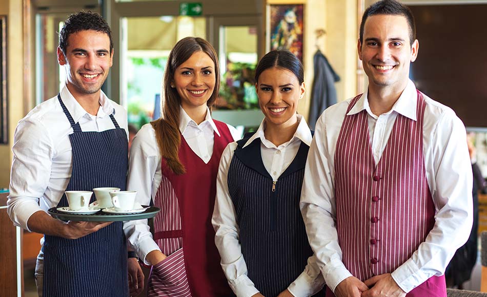 ’Tis the Season: Holiday Staffing Tips for Restaurant Operators
